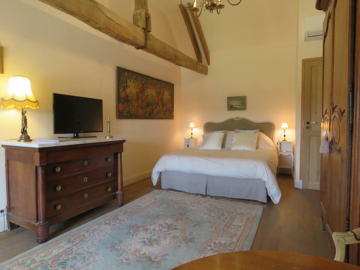 Chateau De Gaubert Bed and Breakfast Terrasson Esterno foto