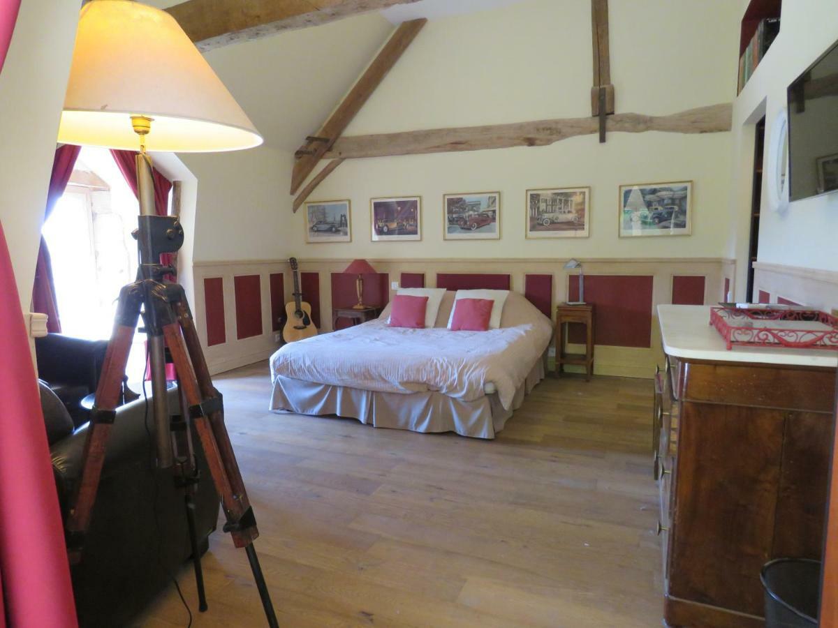 Chateau De Gaubert Bed and Breakfast Terrasson Esterno foto